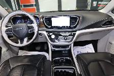 2021 Chrysler Pacifica Hybrid Limited - BRUNO JOEY SCOOTER LIFT - Photo 10