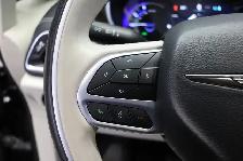 2021 Chrysler Pacifica Hybrid Limited - BRUNO JOEY SCOOTER LIFT - Photo 14
