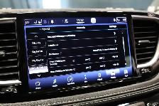 2021 Chrysler Pacifica Hybrid Limited - BRUNO JOEY SCOOTER LIFT - Photo 23