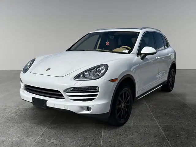 2013 Porsche Cayenne / AWD