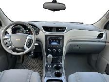 2017 Chevrolet Traverse LT / AWD - Photo 12