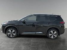 2023 Nissan Rogue Platinum / AWD - Photo 2