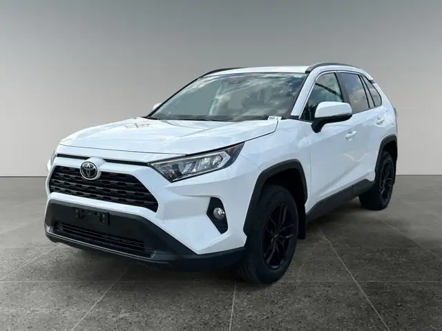 2021 Toyota RAV4 XLE / AWD