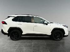 2021 Toyota RAV4 XLE / AWD - Photo 8