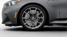 2027 BMW M5 | Exterieur M Carbon | Assist. Conduite Avancée - Photo 7