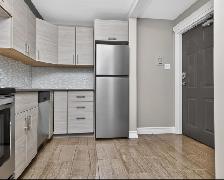 Renovated 2 Bedroom Condo Available Sept 1st - Photo 7