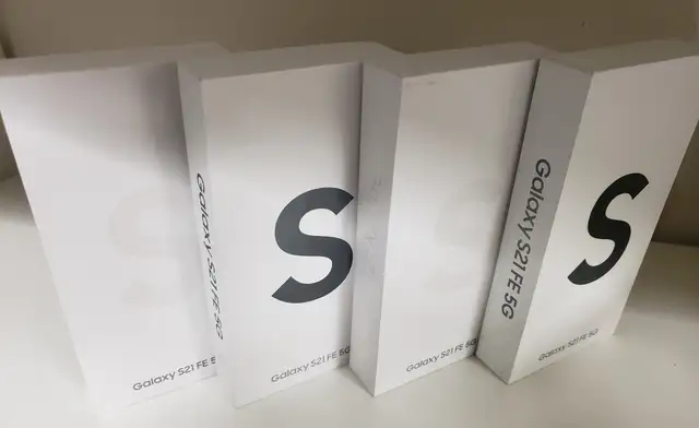 Samsung Galaxy S21 FE – Open Box