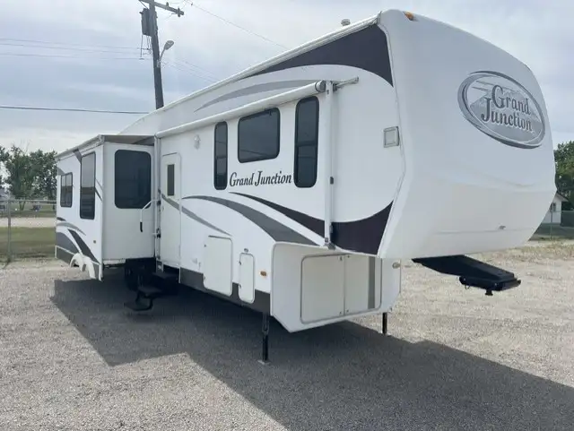 2007 Dutchmen 335TRL Couples Model