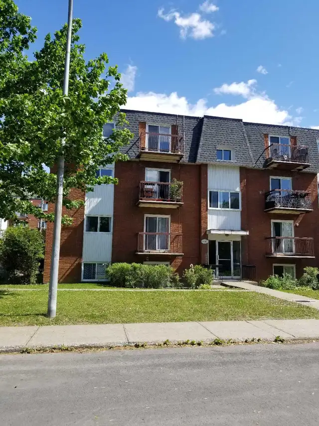 5 1/2 demi sous-sol à louer Longueuil