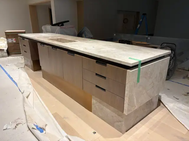 Kitchen Countertops! Quartz & Granite!