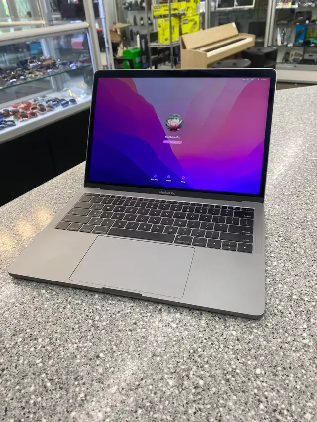 MacBook Pro 2017 13' Laptop