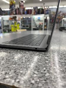 MacBook Pro 2017 13' Laptop - Photo 3