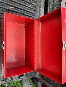 Tool Box - Photo 2
