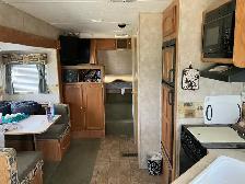 2006 Keystone Springdale 242 5th Wheel - Photo 5