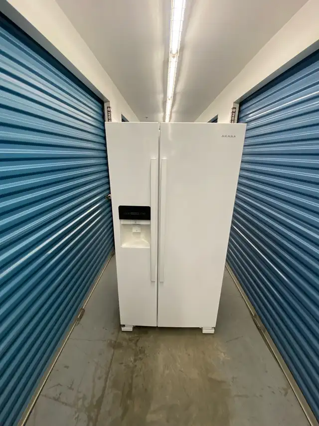 AMANA WHITE REFRIGERATOR