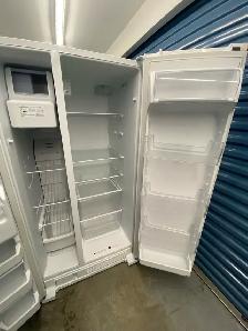 AMANA WHITE REFRIGERATOR - Photo 10