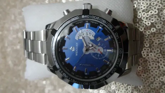 EXCELLENT WATCH WITH DATES