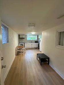 Markham Rd. & Ellesmere Basement Room for Rent (Female Only)