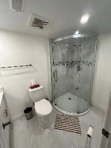 Markham Rd. & Ellesmere Basement Room for Rent (Female Only) - Photo 4