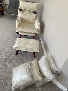 Cream fabric reclining arm chair $250.  Ottoman, 4 pillows - Photo 3