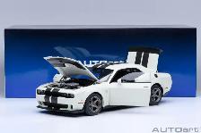 2023 DODGE CHALLENGER SRT SUPER STOCK WHITE 1:18 AUTOART MODEL