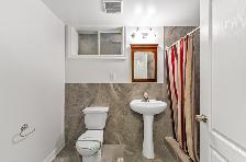 3 3 Bungalow House For Rent In Barrie - Photo 17