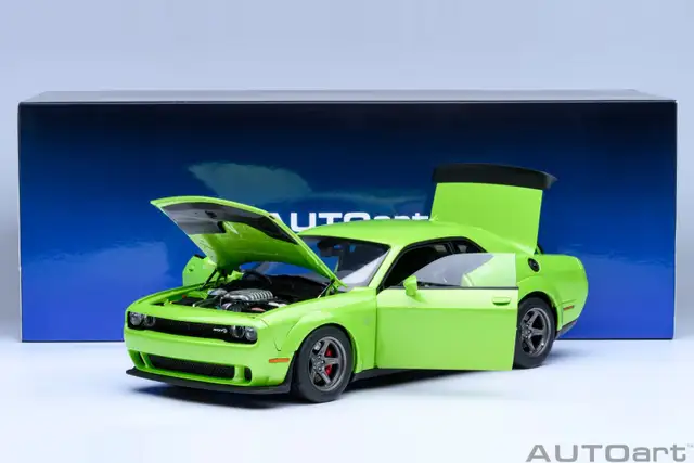 2023 DODGE CHALLENGER SRT SUPER STOCK SUB LIME 1:18 AUTOART