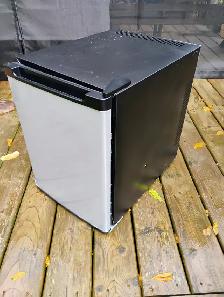 Kool Tron 45 mini fridge never used. - Photo 3