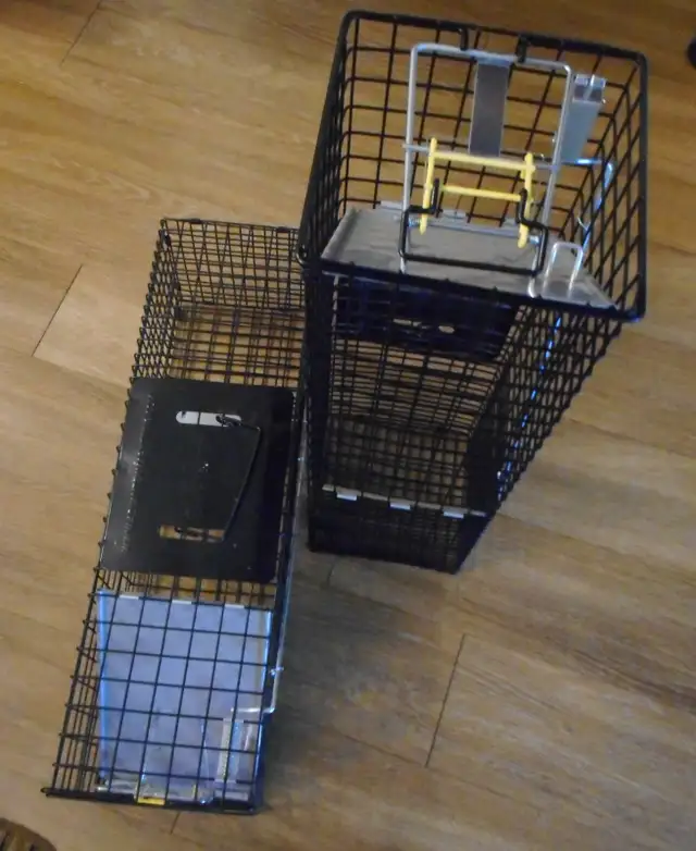 2 New Live Animal catch trap   H: 7 inches x L: 24 inches