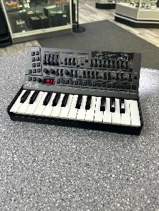 Roland JB-08 Boutique Synthizer With K-25M Keyboard - Photo 2