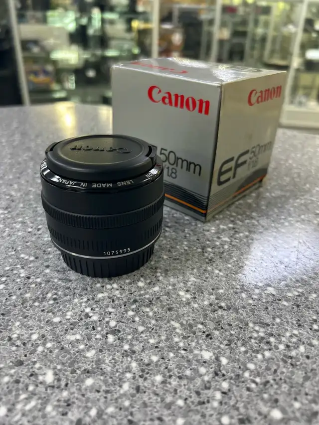 Canon EF 50MM 1 : 1.8