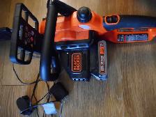 BLACKDECKER 20 Volt Battery Chain Saw with Charger used once