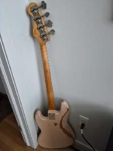 Fender 'Flea' Jazz Bass - Photo 2