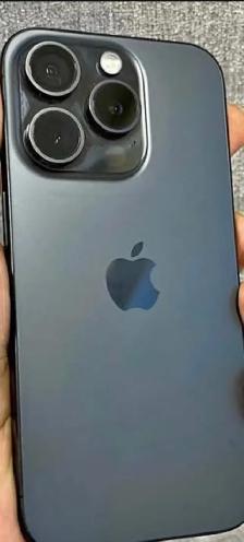 selling iPhone 15 pro 128 gb