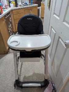 Peg Perego Siesta High Chair and 3 Long Sleeve Bibs - Photo 3