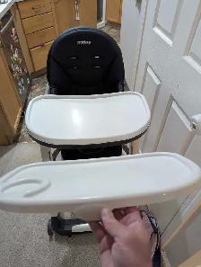 Peg Perego Siesta High Chair and 3 Long Sleeve Bibs - Photo 4