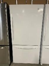 Réfrigérateur blanc 32'' congélateur au bas Kenmore