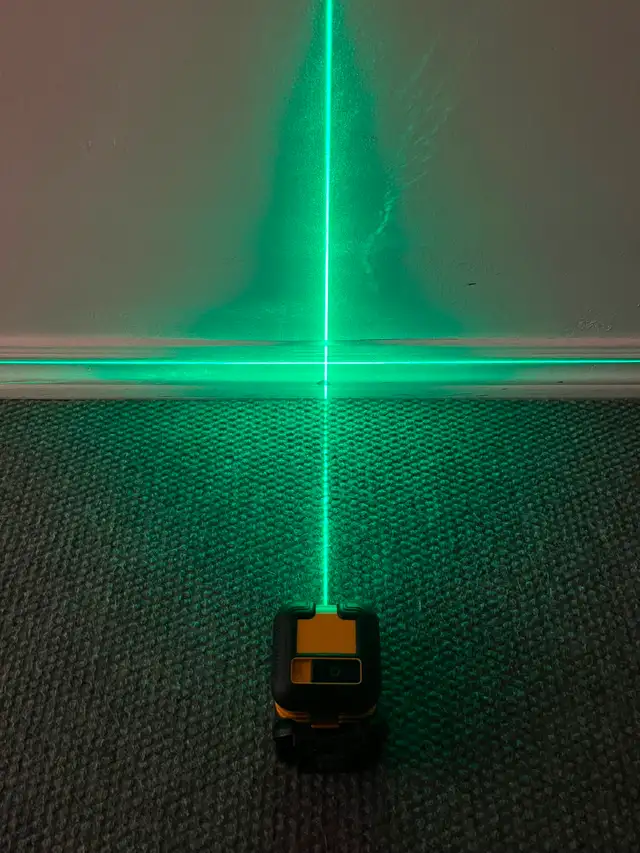 DEWALT DW08802CG-Ng Green Cross Line Laser
