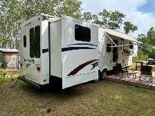 2012 Keystone by Avalanche Fifth Wheel - Photo 2