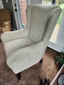 Freestanding Firm Supportive Chair - Photo 2