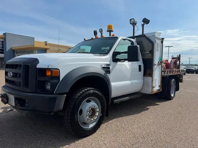 2008 Ford Super Duty F-550 DRW 4X4 V10 - DUALLY Reg Cab - ONLY 3