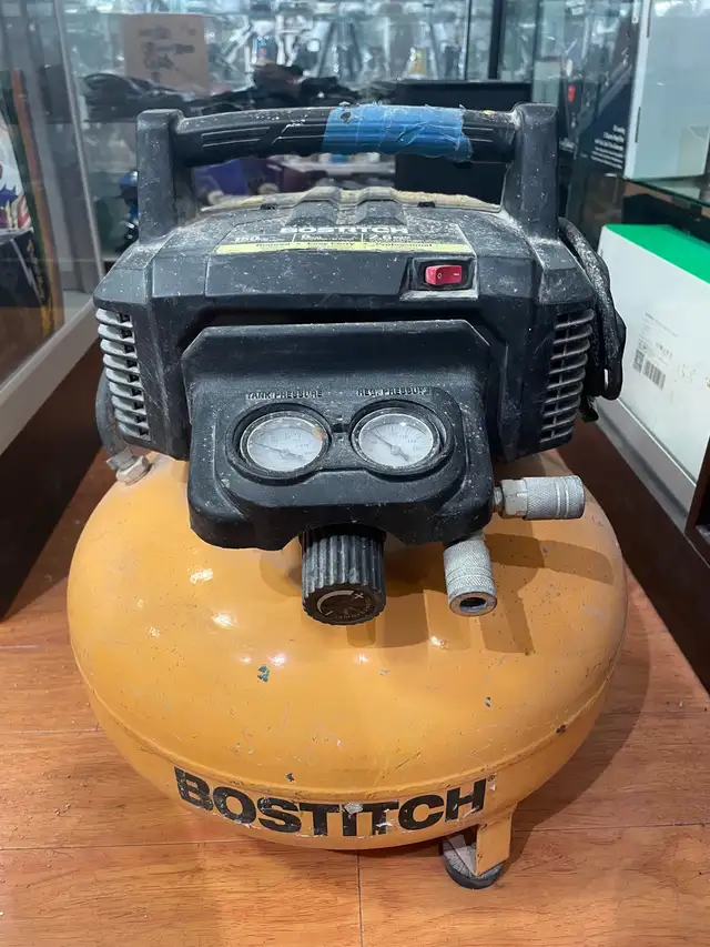 Bostich 150psi 6 Gal Air compressor pancake - AS IS
