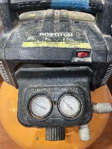Bostich 150psi 6 Gal Air compressor pancake - AS IS - Photo 2