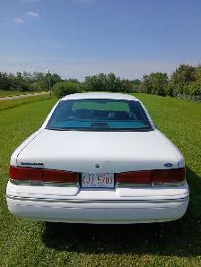 1996 Ford Crown Victoria Police Package - Photo 3