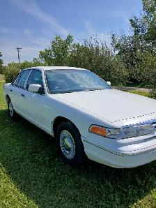 1996 Ford Crown Victoria Police Package - Photo 5