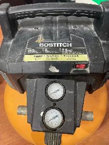 Bostich Pancake Air compressor 6 Gal 150psi - Photo 2