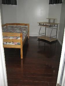 ROOMS AVAILABLE - Photo 3