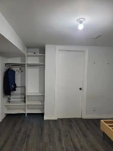 A room  with a privet bathroom  in a walkout basement - Photo 3