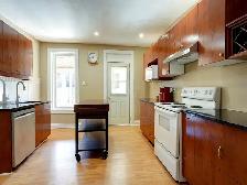 3 beds  1.5 ALL included - Point Saint Charles - Photo 6