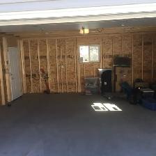 Double Garage for rent in Marda Loop - Photo 2
